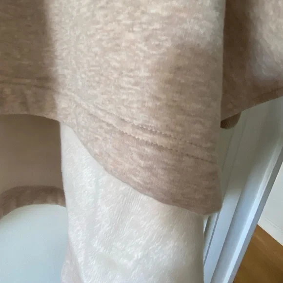 UGG Poncho, Beige, Very Cozy - Picture 11 of 14